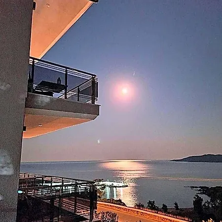 Thea Hotel 3*