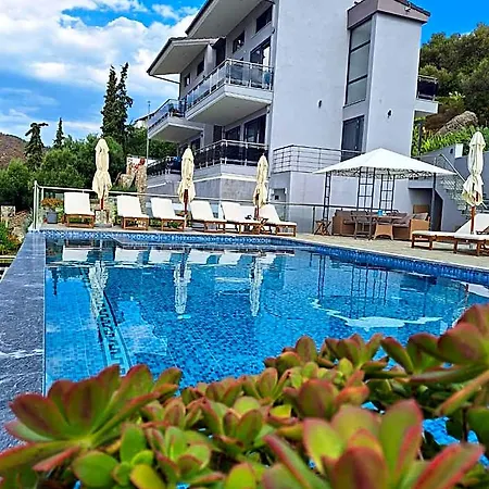 Hotel Thea 3*